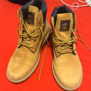 Boys size 4 timberland boots